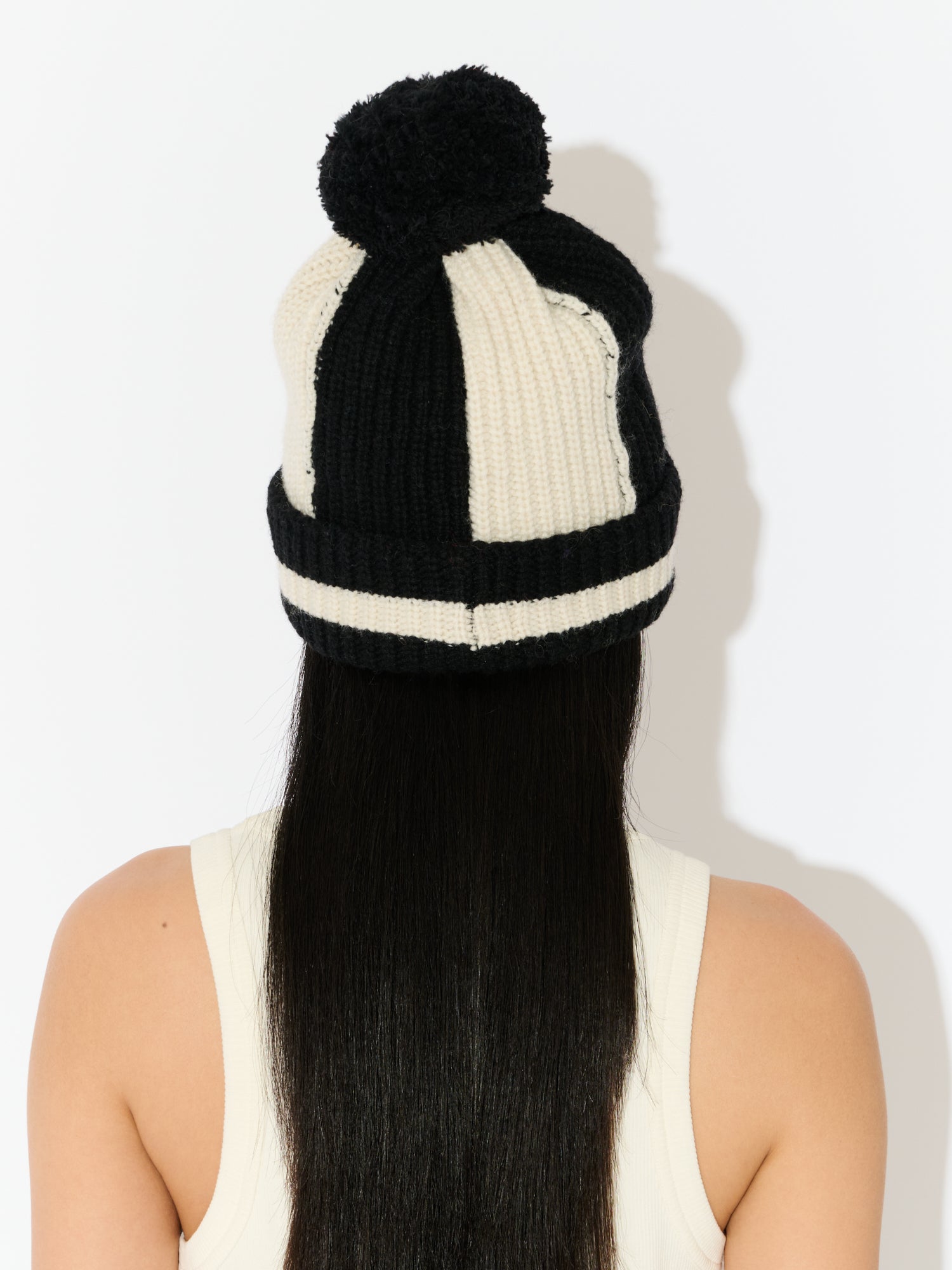 POMPOM BEANIE in BLACK ECRU - Image 5